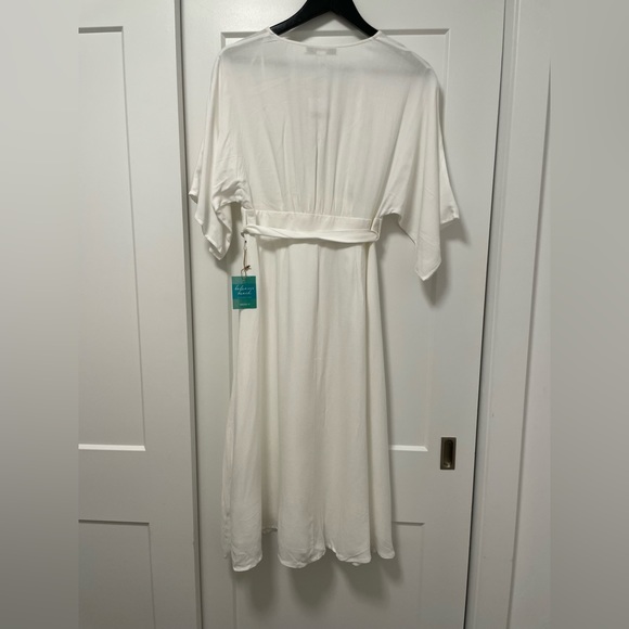 NWT Plunging Button-Front Knee-Length Dress - Picture 3 of 6